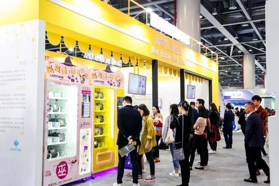 Lipstick Combo Vending Machine With Card Reader CE Certificate